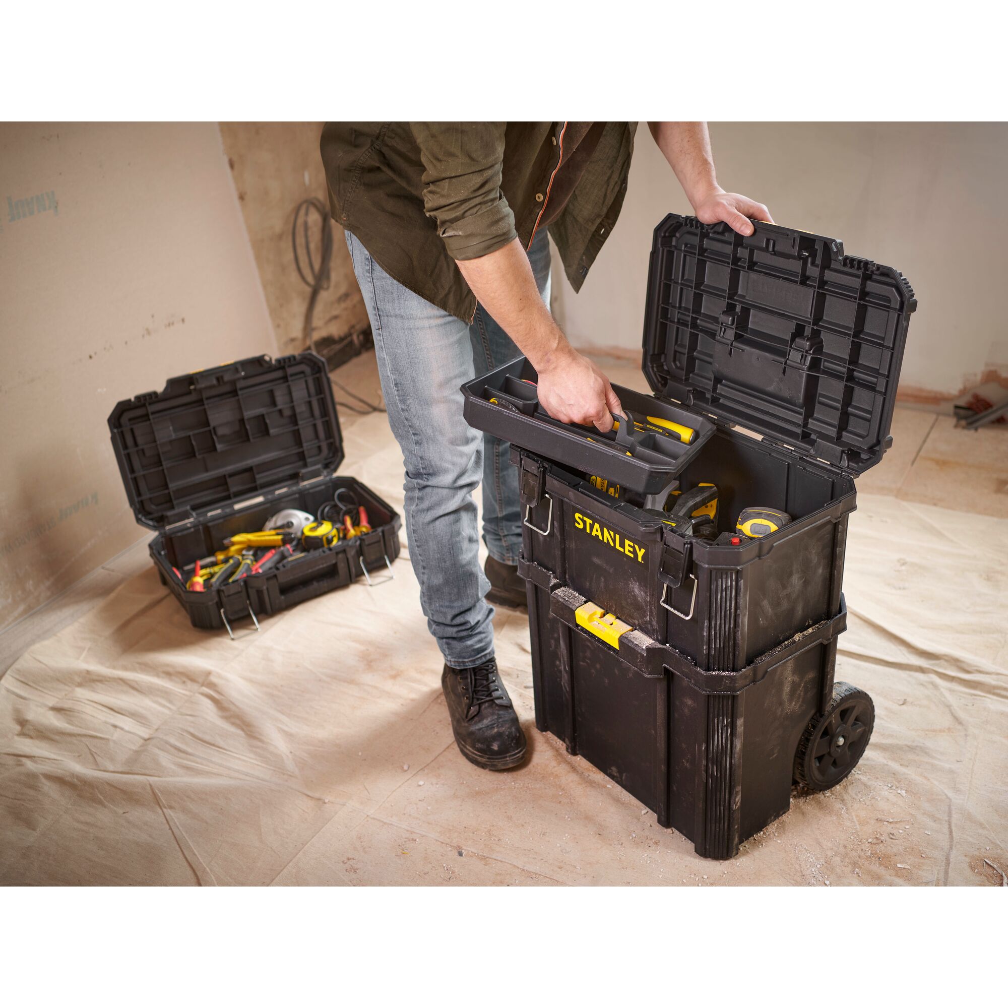 Stanley roller deals tool box